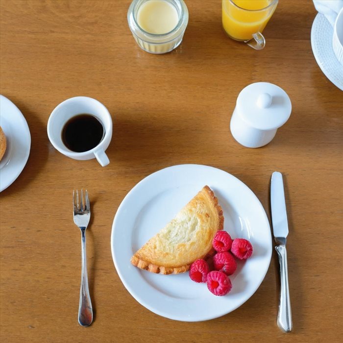 Petit Déjeuner : Copieux ou Léger le Matin ?